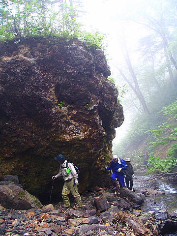 ダルマ岩 ダルマ岩